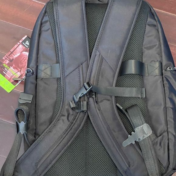 NWT Travelon 5-Point Anti-Theft Security Bag Backpack Urban Collection Black - Picture 13 of 16